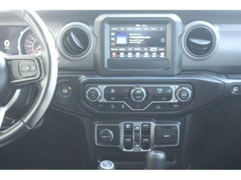 Used 2022 Jeep Wrangler Unlimited Sport AWD/4WD image 17