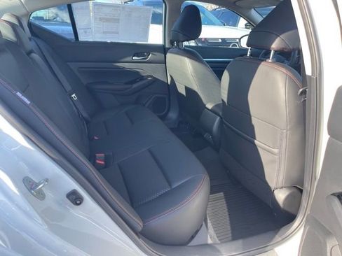 New 2025 Nissan Altima 2.5 SR image 27