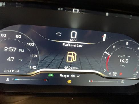 Used 2024 GMC Yukon XL Denali w/ Advanced Technology Package image 26