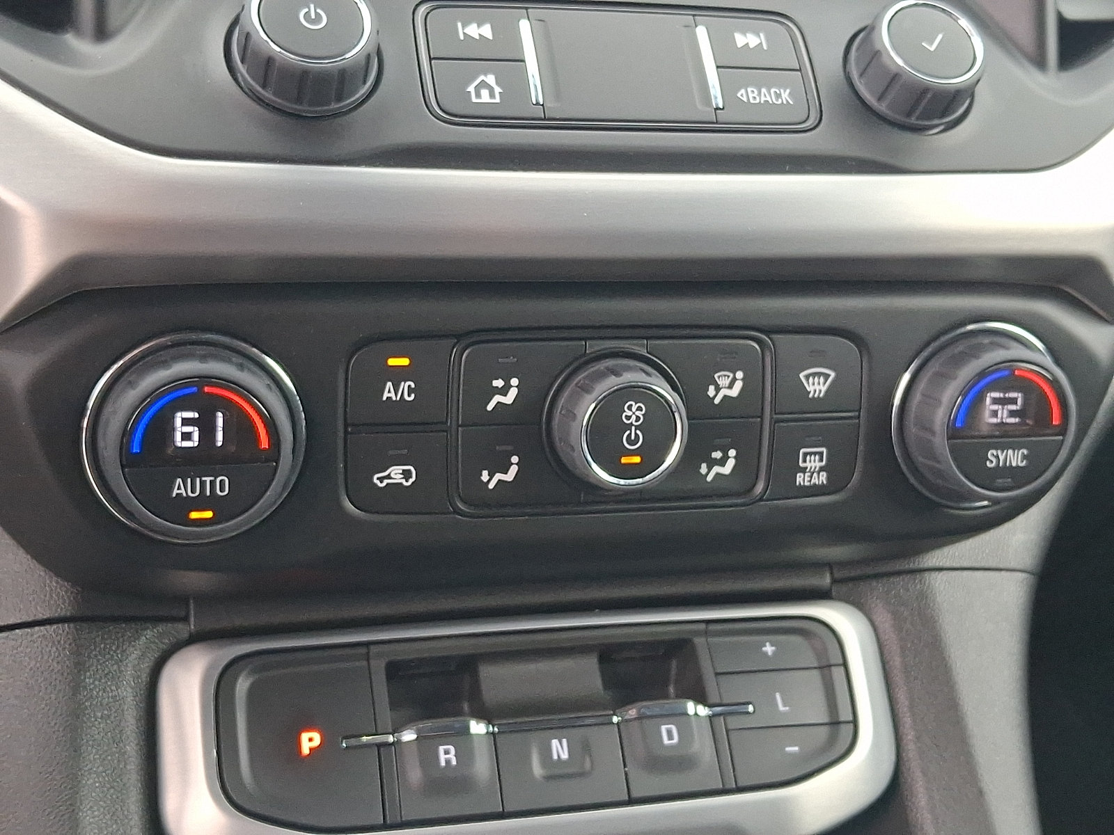 Used 2023 GMC Acadia SLE w/ Driver Convenience Package AWD/4WD image 15