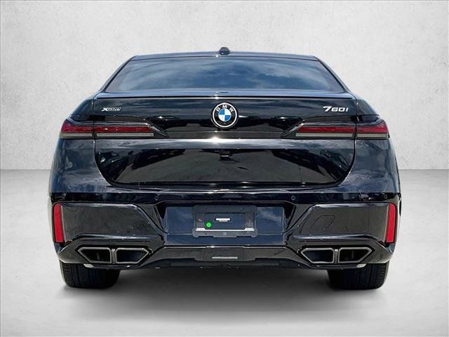 Used 2023 BMW 760i xDrive AWD/4WD image 4
