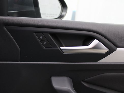 Used 2025 Volkswagen Jetta S image 29