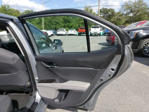 Used 2022 Toyota Camry LE image 25