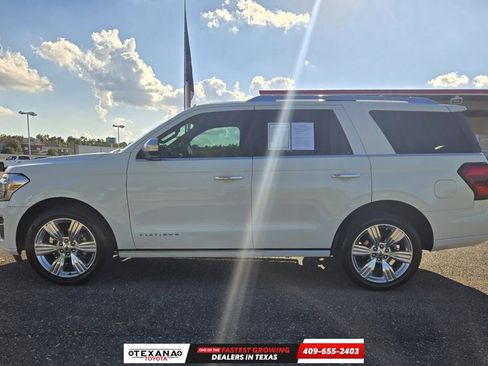 Used 2023 Ford Expedition Platinum image 4