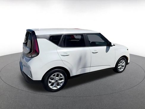 Used 2025 Kia Soul LX w/ LX Technology Package FWD image 15