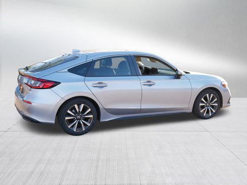 Used 2024 Honda Civic EX-L image 7
