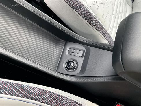 Used 2025 MINI Cooper S FWD image 32