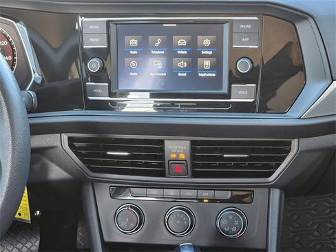 Used 2020 Volkswagen Jetta S image 31