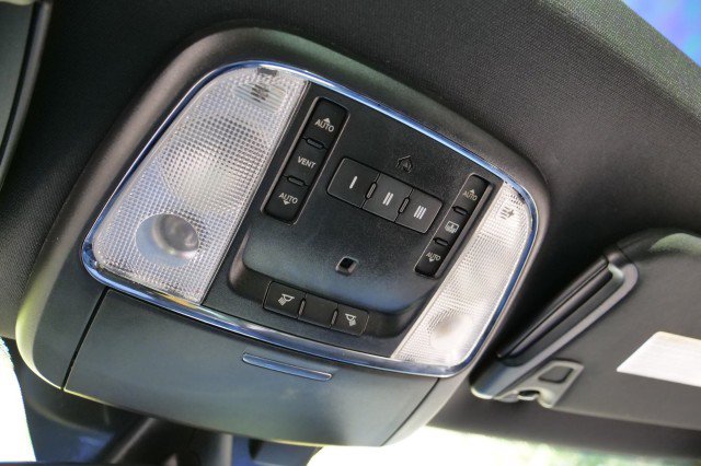 Used 2012 Chrysler 300 SRT8 w/ 19-Premium Speaker Group RWD image 30