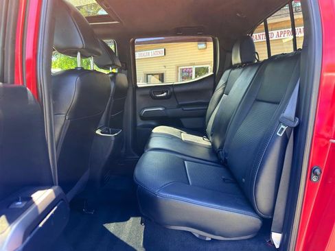 Used 2018 Toyota Tacoma Limited AWD/4WD image 20