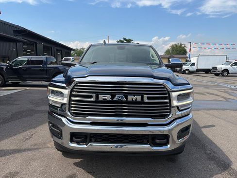 Used 2022 RAM 2500 Laramie AWD/4WD image 2