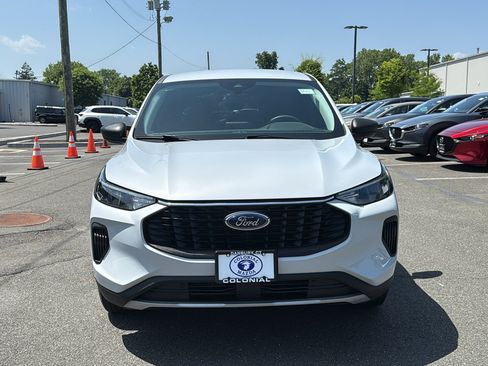 Used 2025 Ford Escape Active AWD/4WD image 2