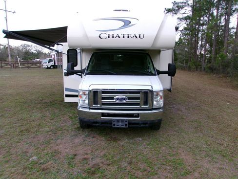 Used 2014 Ford E-450 and Econoline 450 Super Duty w/ Motorhome Prep Package RWD image 3