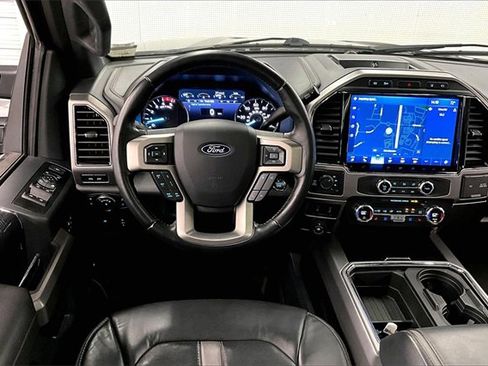 Used 2022 Ford F250 Platinum image 5