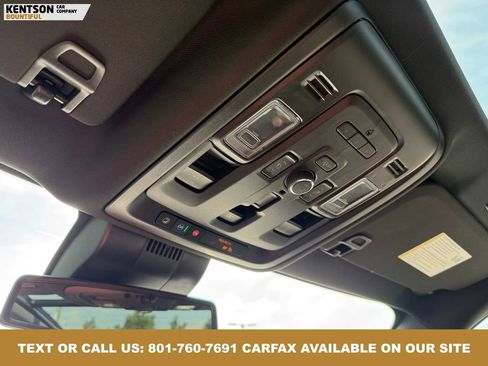 Used 2024 GMC Yukon XL Denali image 25