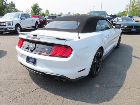 Used 2021 Ford Mustang GT Premium w/ Equipment Group 401A RWD image 8