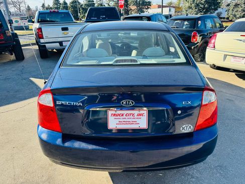 Used 2006 Kia Spectra EX image 4