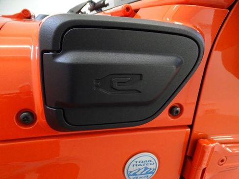 Certified 2023 Jeep Wrangler Unlimited Sahara AWD/4WD image 26