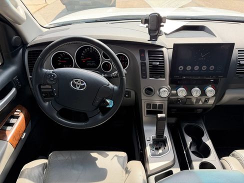 Used 2011 Toyota Tundra Limited w/ Memory Pkg AWD/4WD image 9