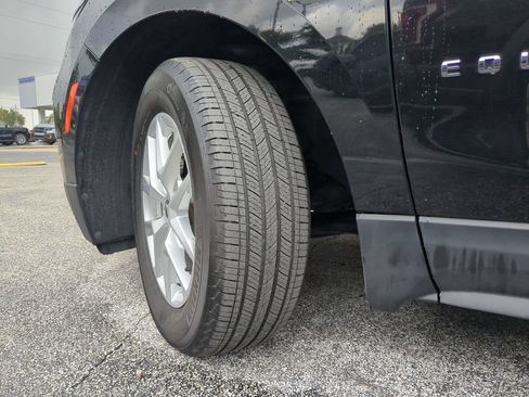 Used 2024 Chevrolet Equinox LT FWD image 33