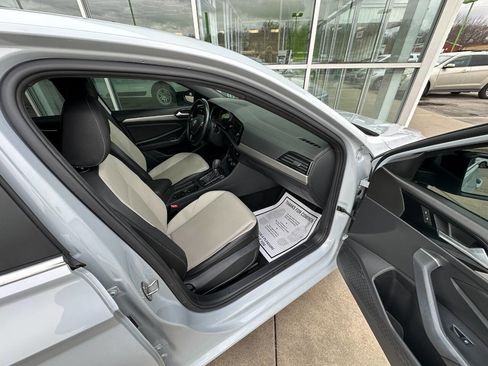 Used 2019 Volkswagen Jetta R-Line image 17