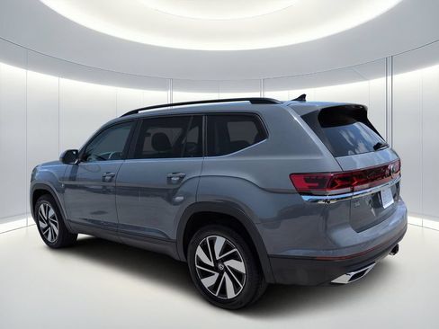 Used 2026 Volkswagen Atlas SE FWD image 6
