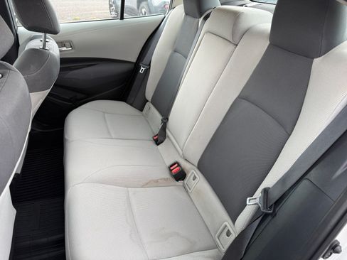 Used 2021 Toyota Corolla LE FWD image 17