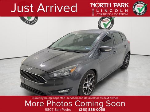 Used 2018 Ford Focus SEL FWD image 1