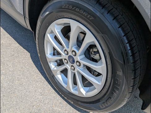 Used 2020 Ford Escape SE FWD image 21