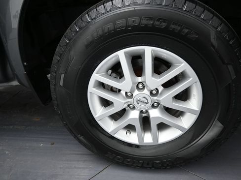 Used 2019 Nissan Frontier SV AWD/4WD image 37