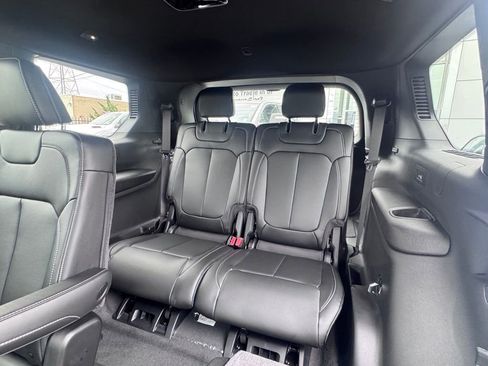 New 2026 Jeep Grand Cherokee L Limited w/ Limited Altitude Package AWD/4WD image 17