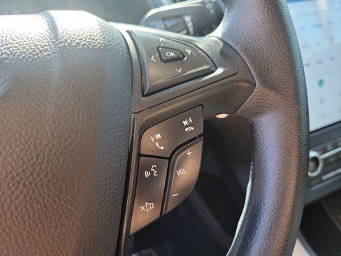 Used 2022 Ford Edge SE w/ Black Appearance Package image 24