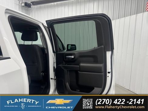Used 2022 Chevrolet Silverado 1500 Custom Trail Boss AWD/4WD image 12