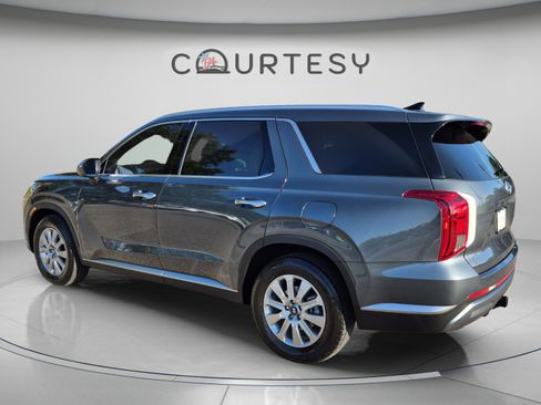 Used 2025 Hyundai Palisade SEL FWD image 5