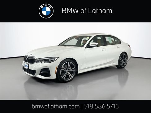Used 2022 BMW 330i xDrive Sedan w/ M Sport Package AWD/4WD image 1