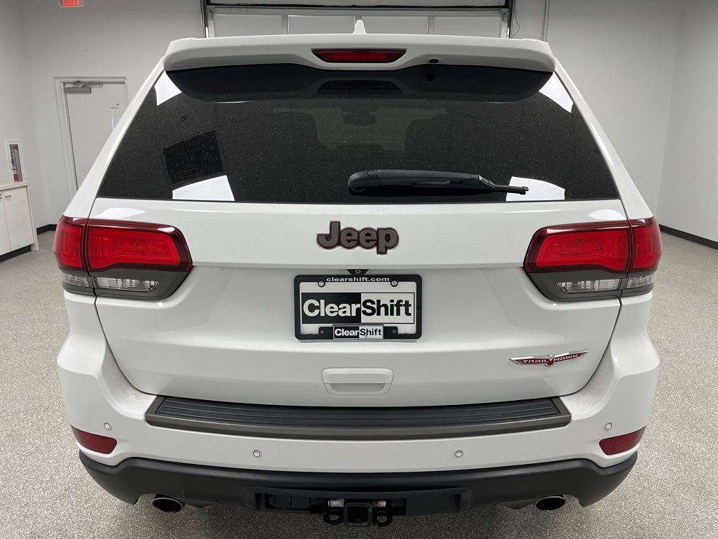 Used 2017 Jeep Grand Cherokee Trailhawk AWD/4WD image 9