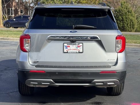 Used 2022 Ford Explorer XLT w/ Equipment Group 202A image 18