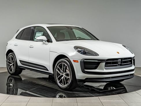 New 2026 Porsche Macan AWD/4WD image 10