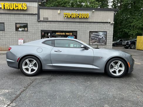 Used 2019 Chevrolet Camaro LT RWD image 8