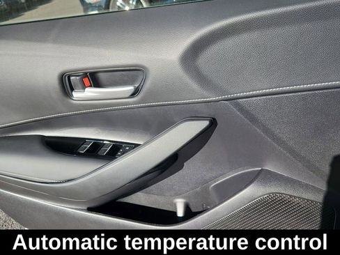 Used 2022 Toyota Corolla SE w/ Carpet Mat Package (TMS) image 9