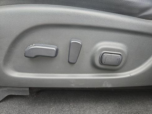 Used 2020 Nissan Pathfinder Platinum image 14