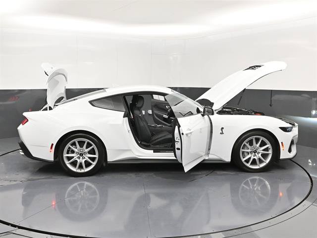 Used 2025 Ford Mustang GT Premium RWD image 49