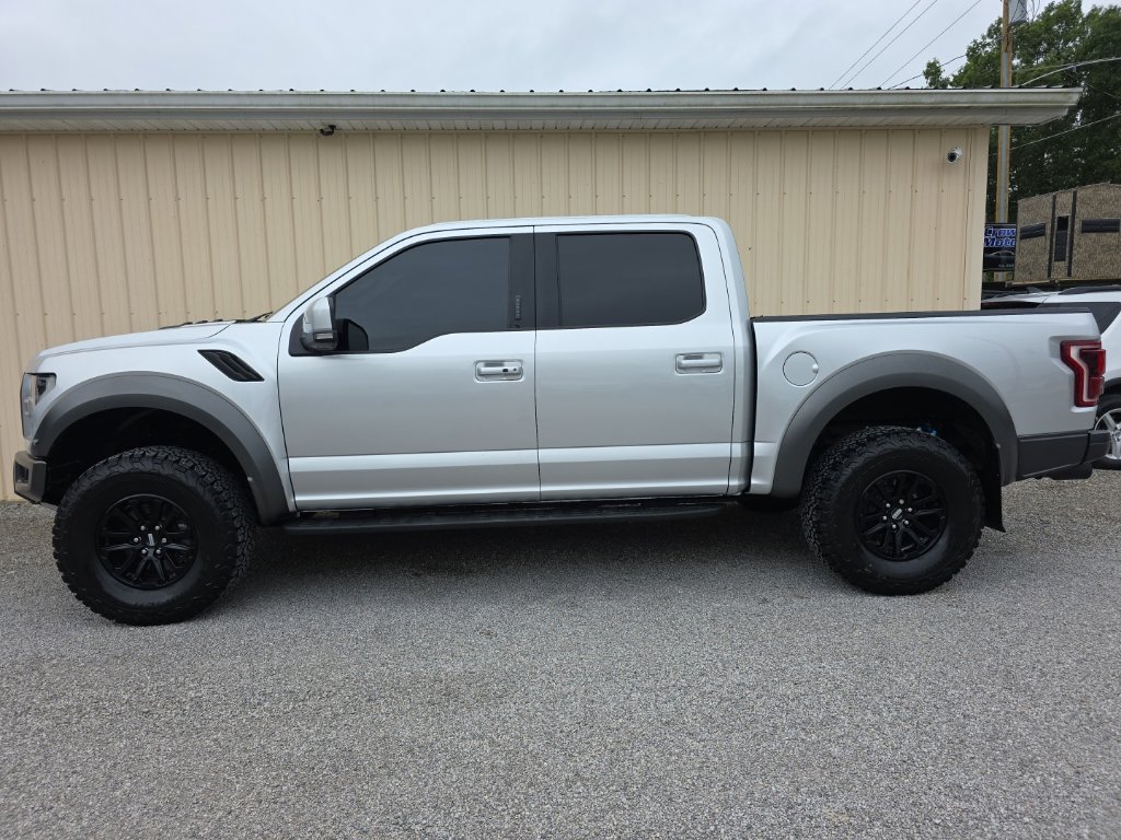 Used 2018 Ford F150 Raptor w/ Equipment Group 802A Luxury AWD/4WD image 9