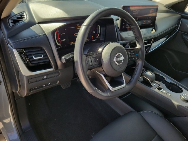 Used 2024 Nissan Rogue SL w/ SL Premium Package AWD/4WD image 18