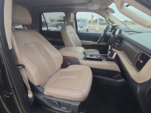 Used 2024 Ford Expedition Max Limited image 22