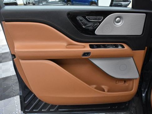 Used 2022 Lincoln Aviator Black Label image 14