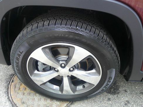 Used 2020 Jeep Cherokee Limited image 81