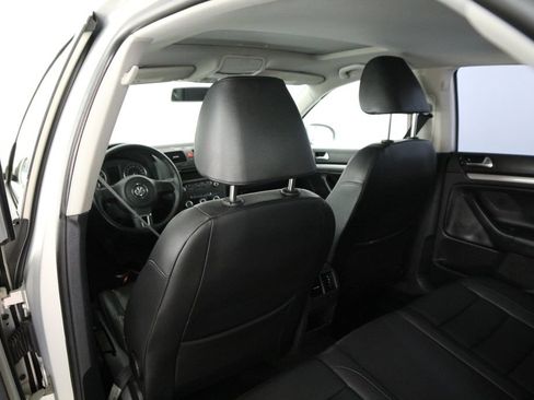 Used 2010 Volkswagen Jetta Limited Edition FWD image 26