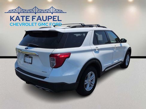Used 2021 Ford Explorer XLT w/ Equipment Group 202A AWD/4WD image 7