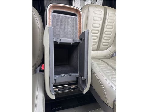 Used 2022 Rivian R1T Launch Edition image 19